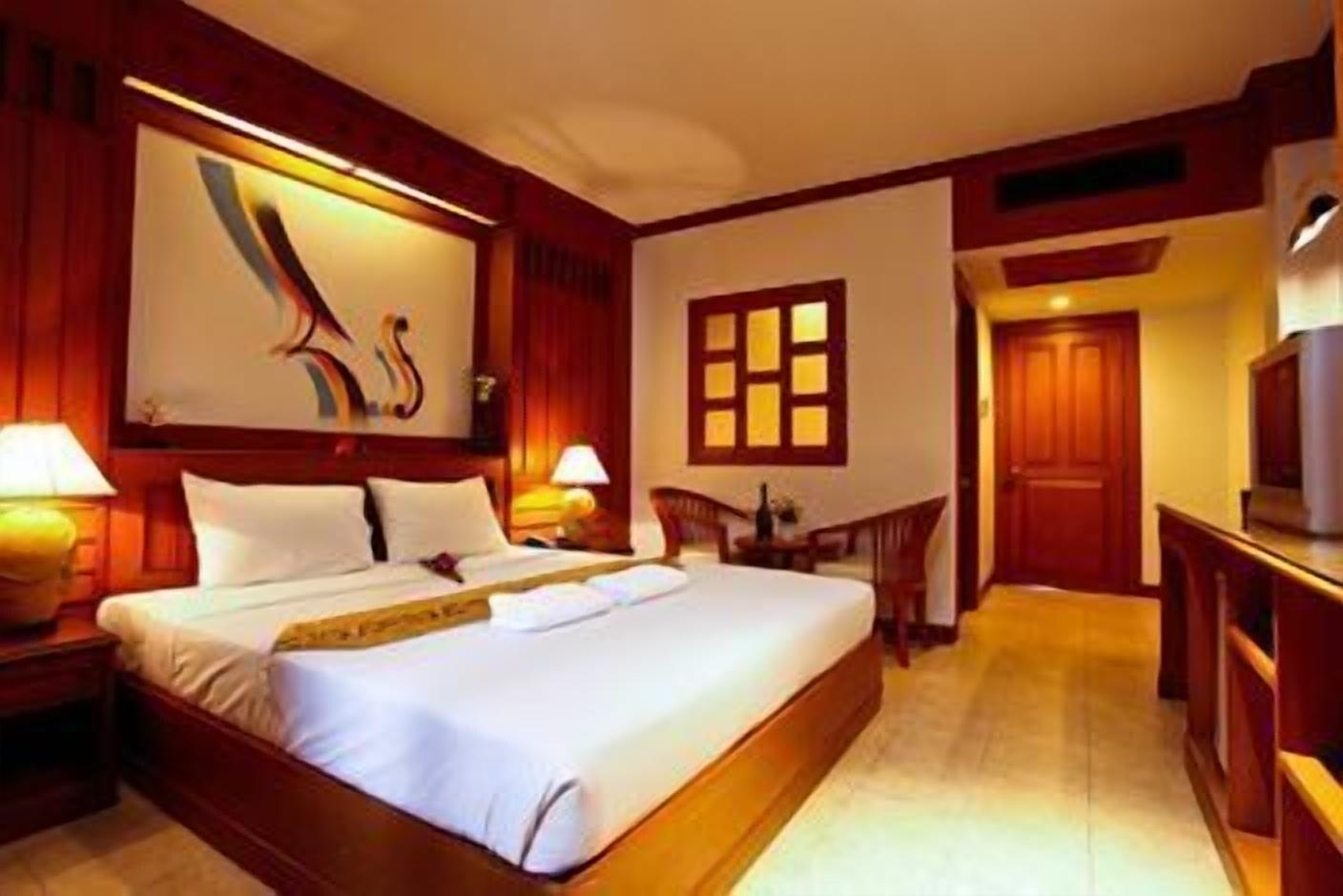 Cello Hotel Patong Luaran gambar